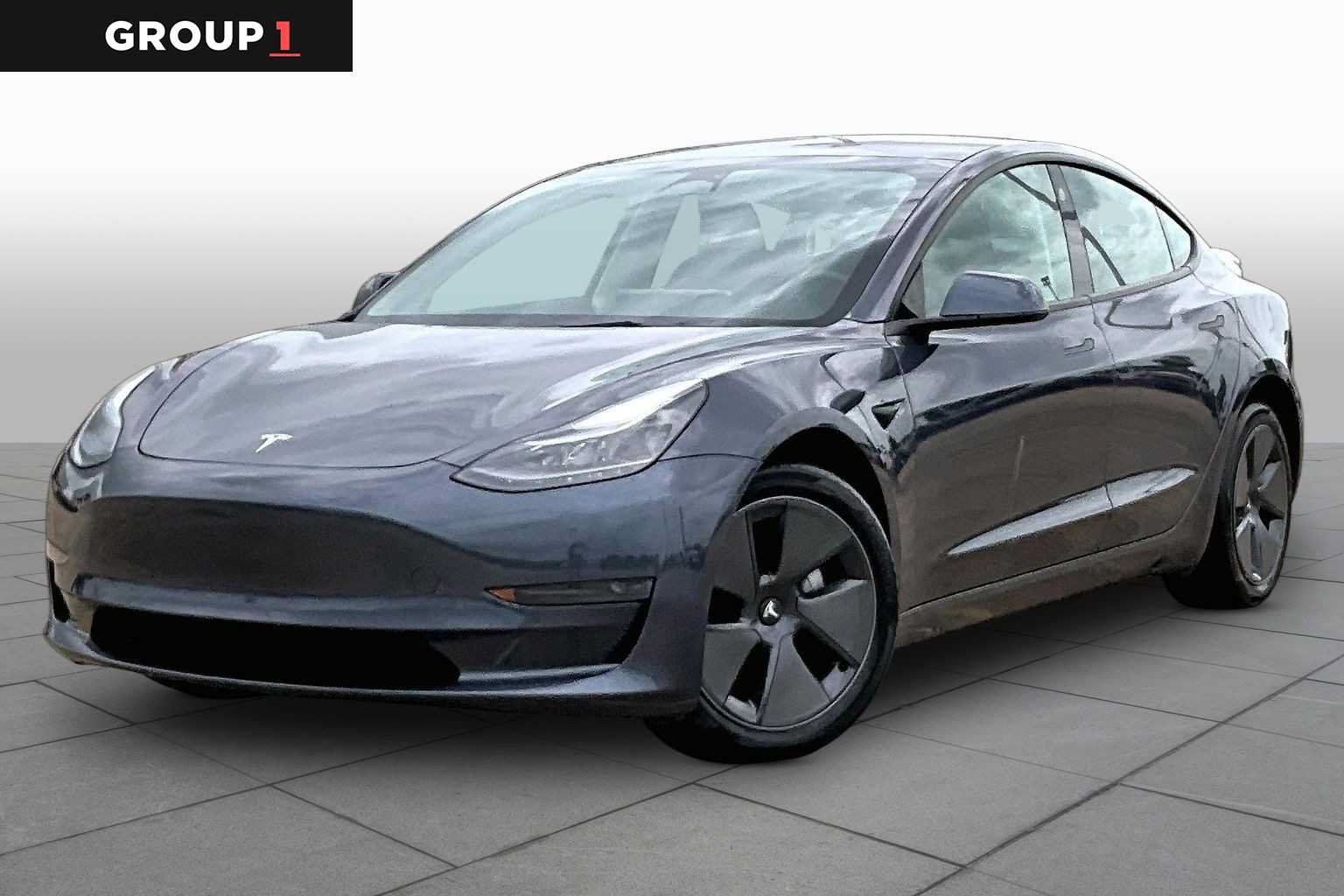 Used 2023 Tesla Model 3 Standard Range RWD image 1