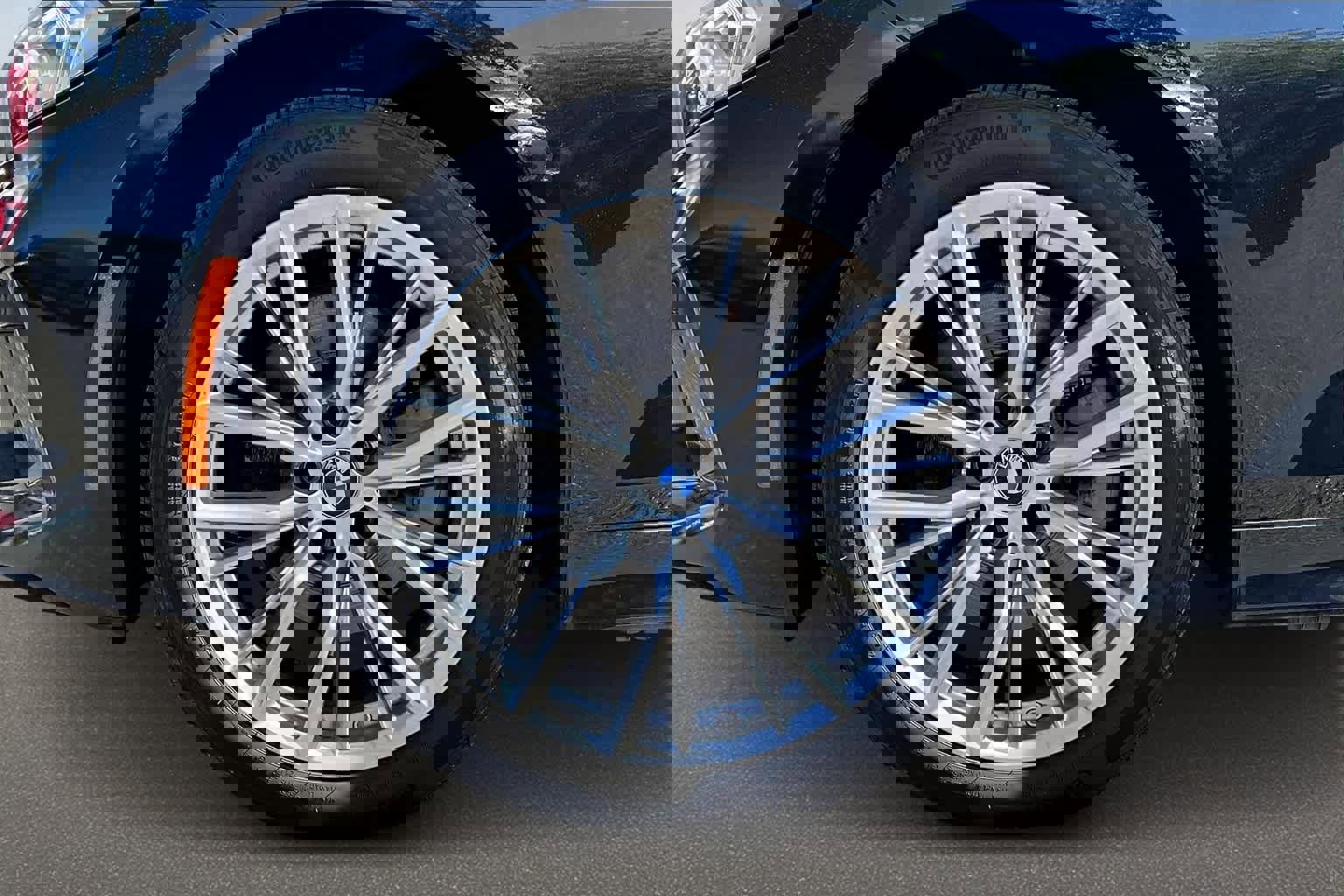 Used 2024 BMW 330i xDrive 330i xDrive w/ Convenience Package image 7