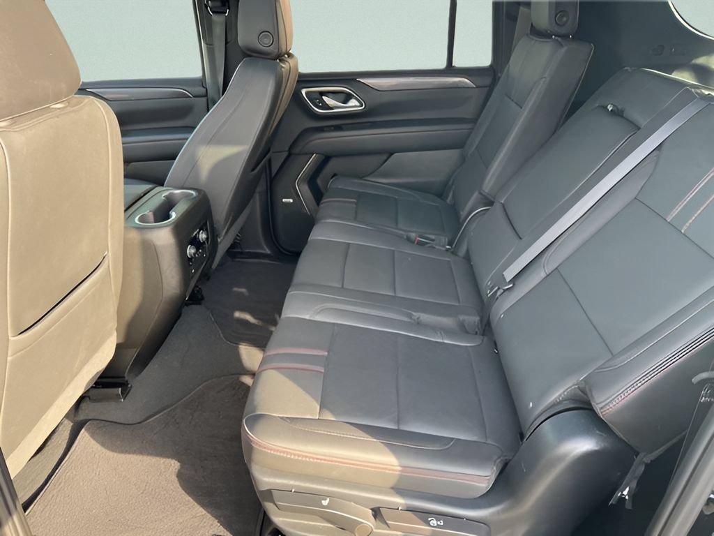 Used 2024 Chevrolet Suburban RST w/ Luxury Package AWD/4WD image 22