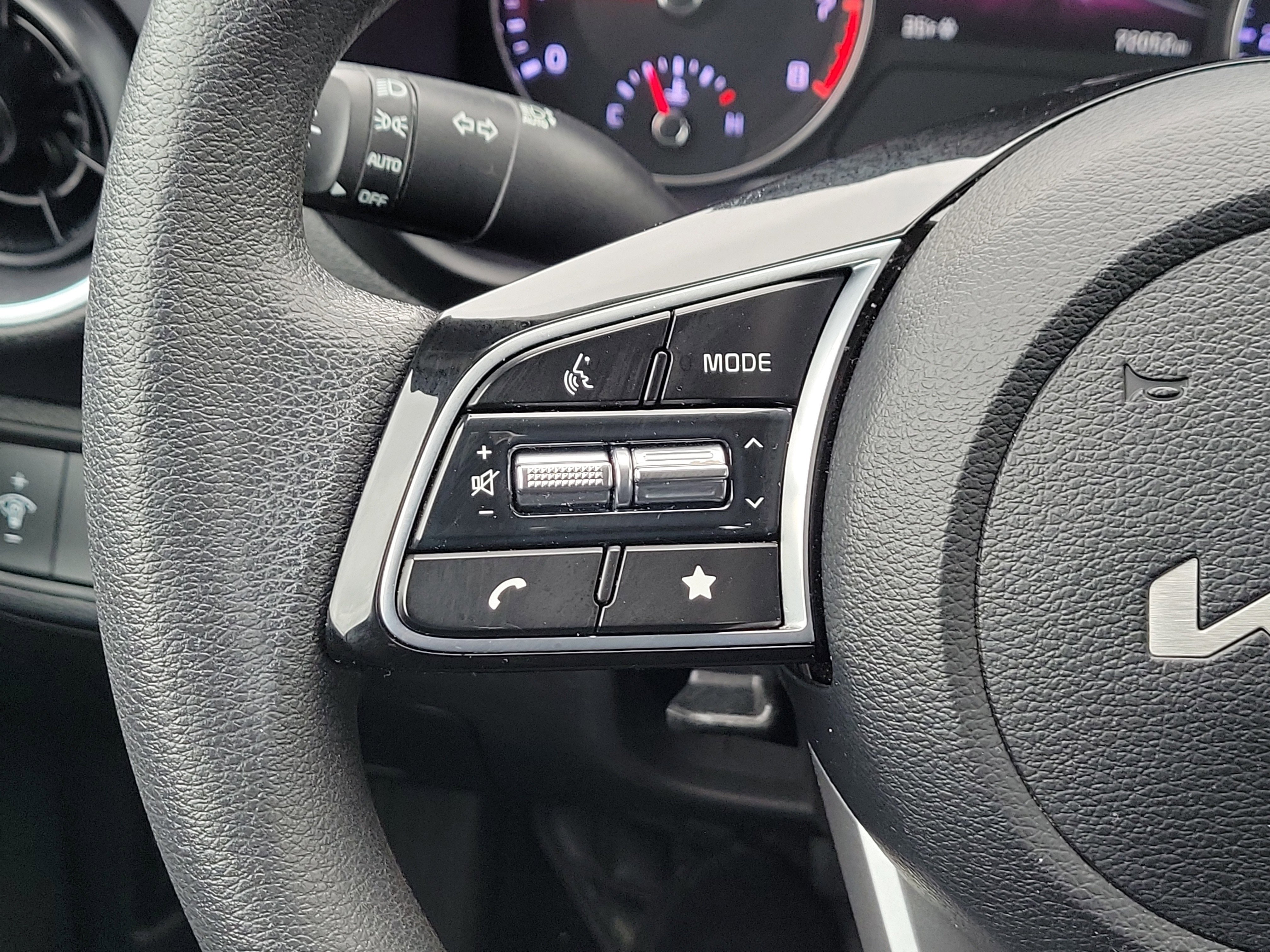 Used 2022 Kia Forte FE image 22