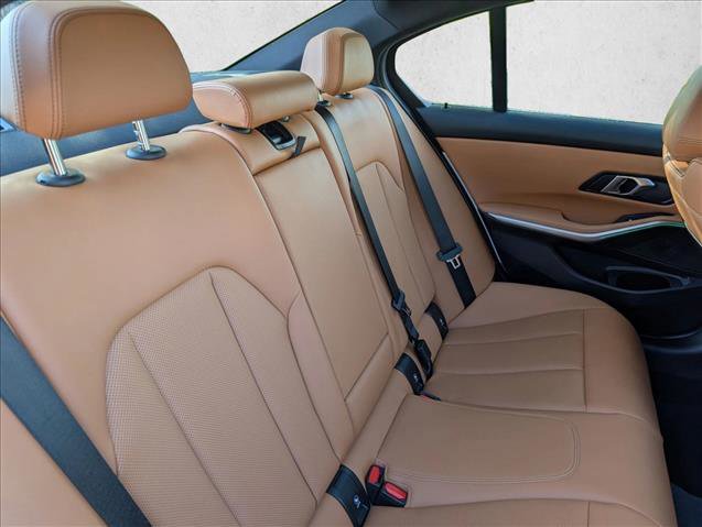 Used 2025 BMW 330i Sedan w/ Premium Package image 20