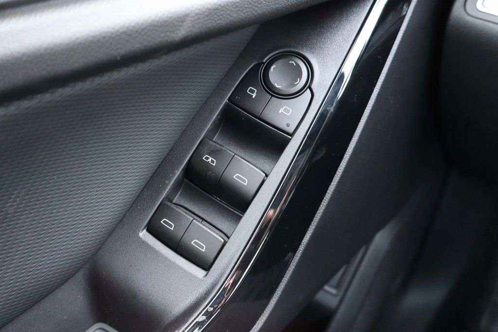 New 2026 Chevrolet Equinox LT w/ Convenience Package II image 16