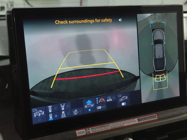 Used 2025 Toyota Tacoma Trailhunter image 17