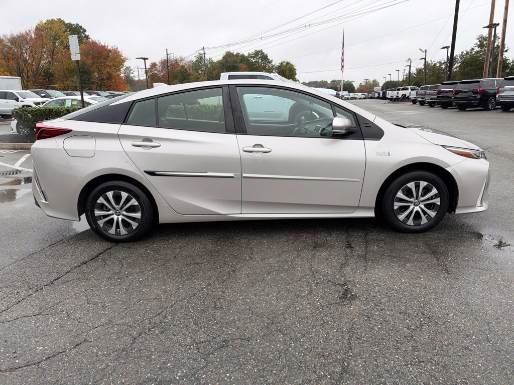 Used 2021 Toyota Prius Prime LE FWD image 8