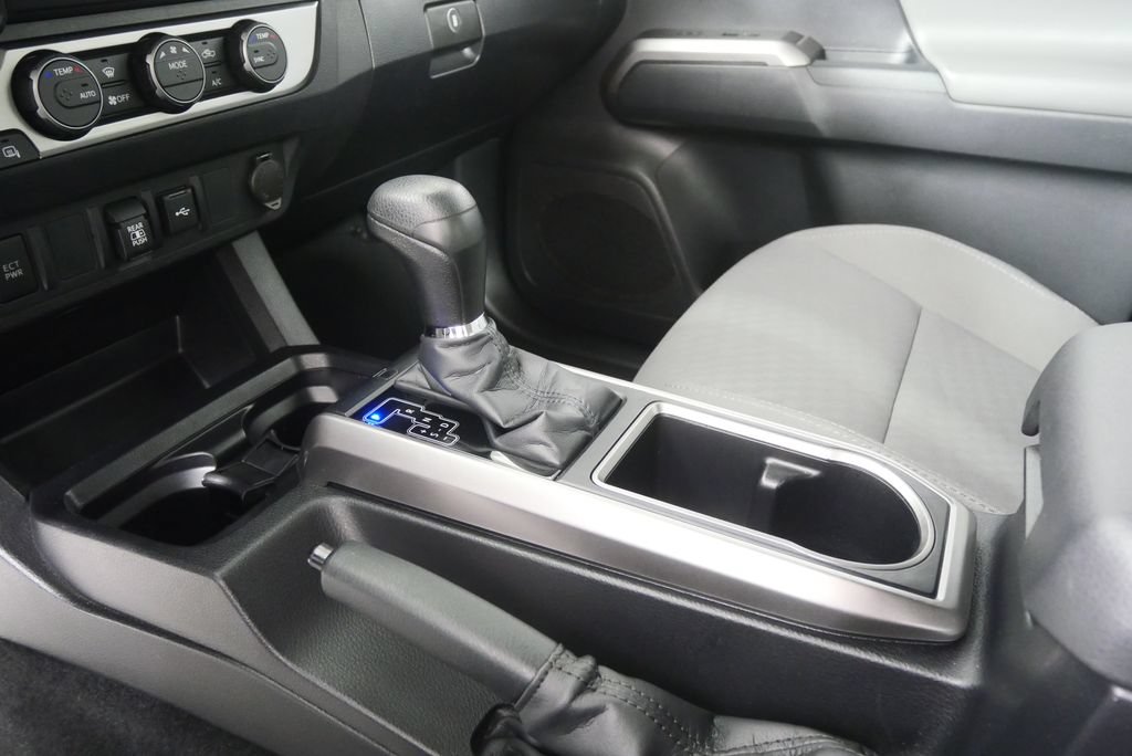 Used 2022 Toyota Tacoma SR5 w/ Technology Package RWD image 23