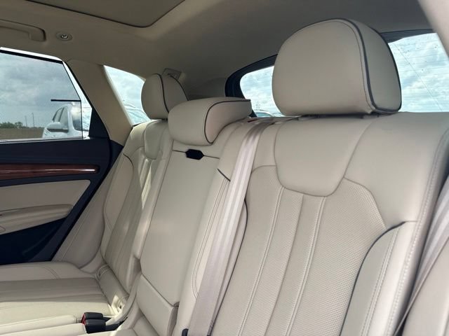 Used 2021 Audi Q5 Prestige AWD/4WD image 12