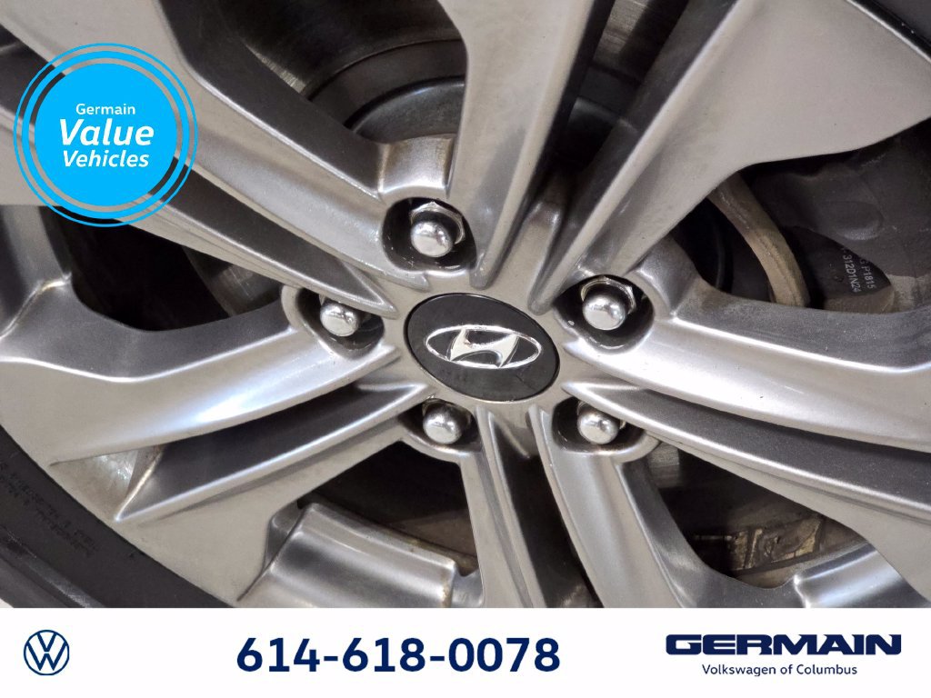 Used 2015 Hyundai Santa Fe Sport w/ Option Group 02 FWD image 13