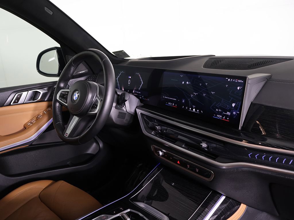 Used 2024 BMW X7 xDrive40i w/ M Sport Package image 31