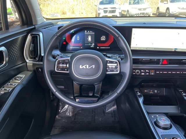 Used 2025 Kia Sorento EX image 10