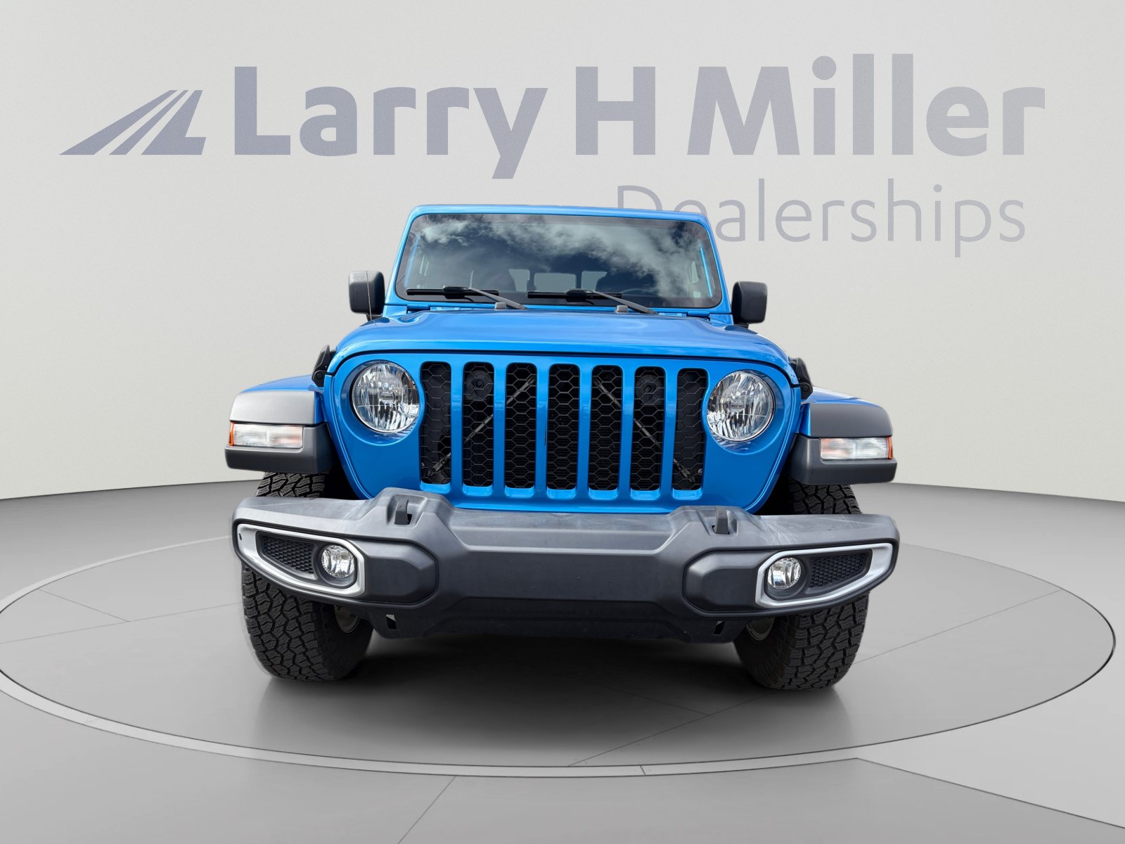 Used 2022 Jeep Gladiator Sport AWD/4WD image 8