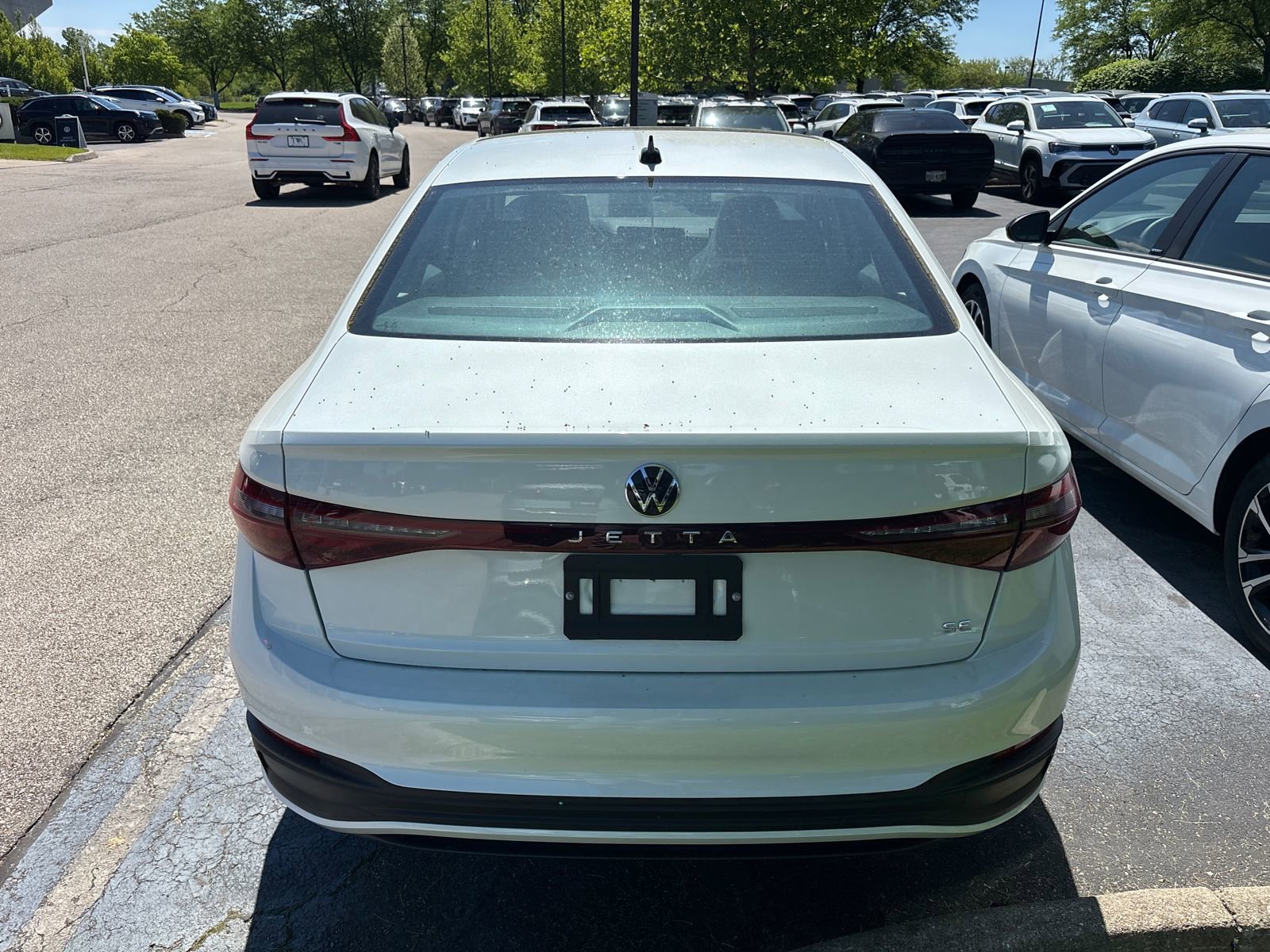New 2026 Volkswagen Jetta SE FWD image 8