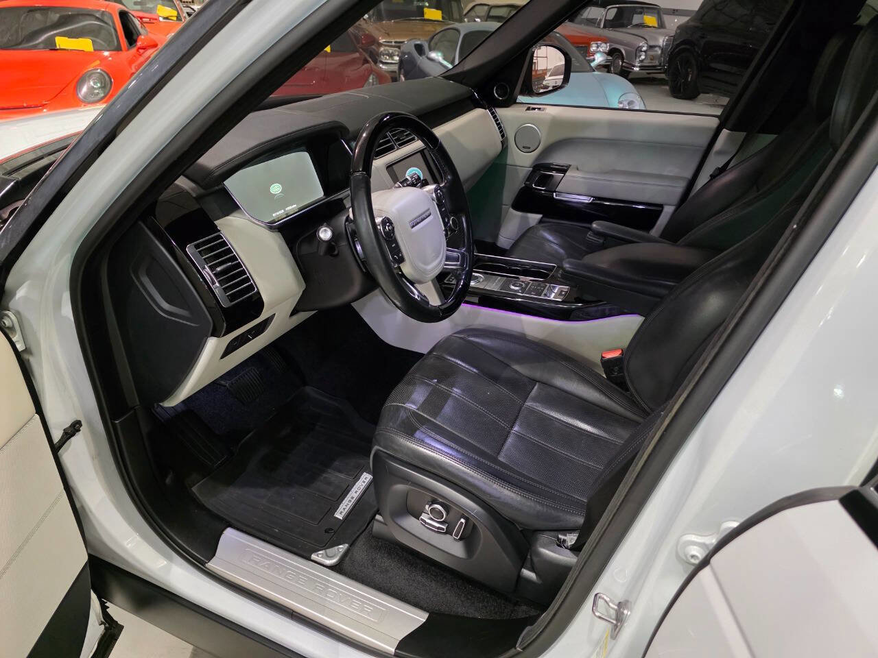 Used 2016 Land Rover Range Rover HSE AWD/4WD image 21