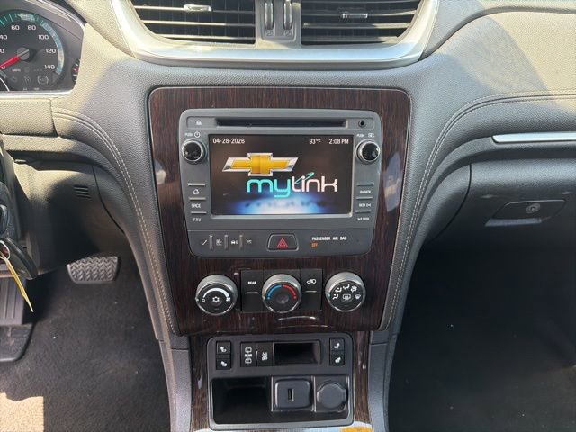 Used 2015 Chevrolet Traverse LT w/ Style and Technology Package FWD image 15