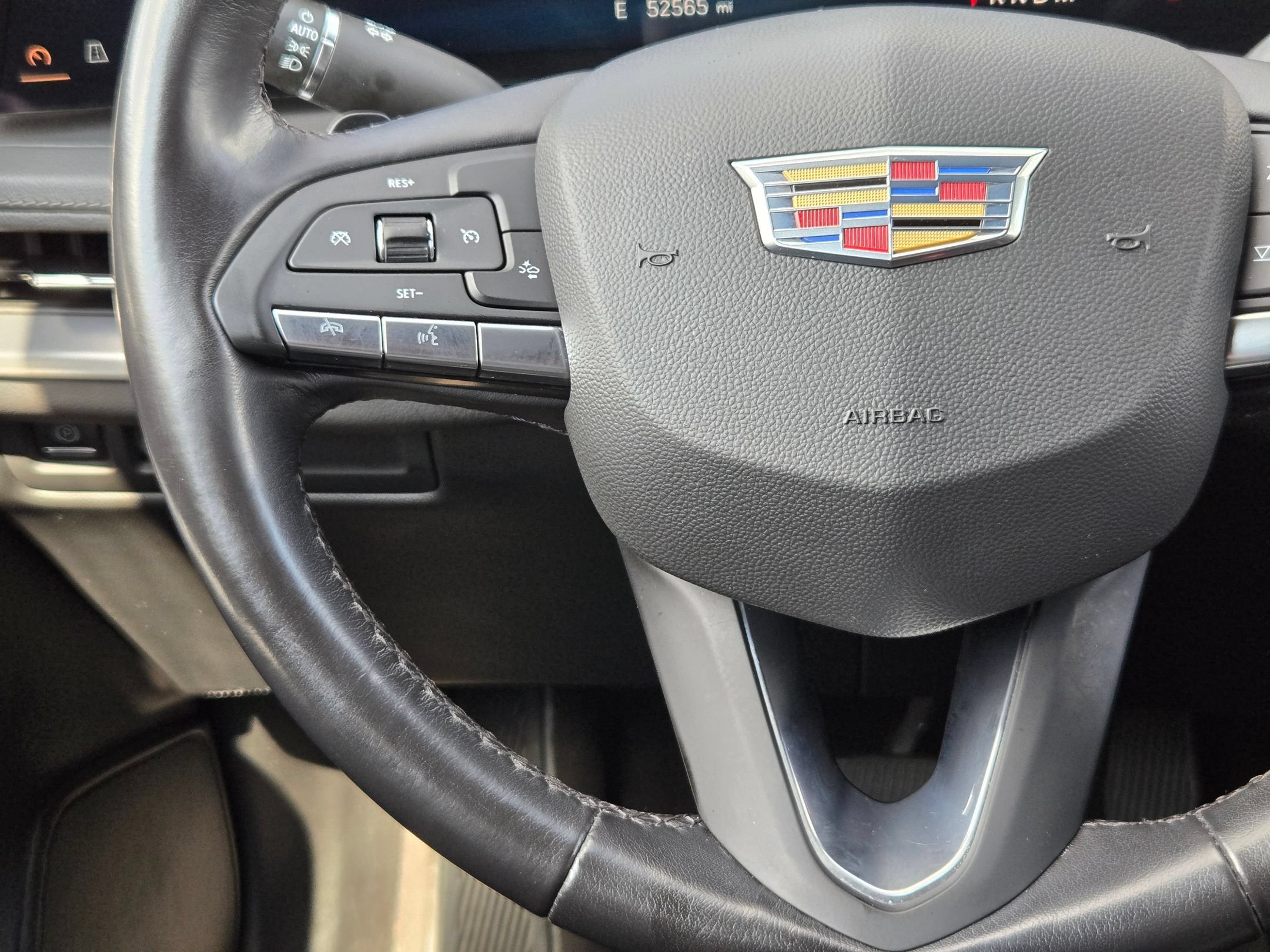 Used 2024 Cadillac XT4 Premium Luxury FWD image 22