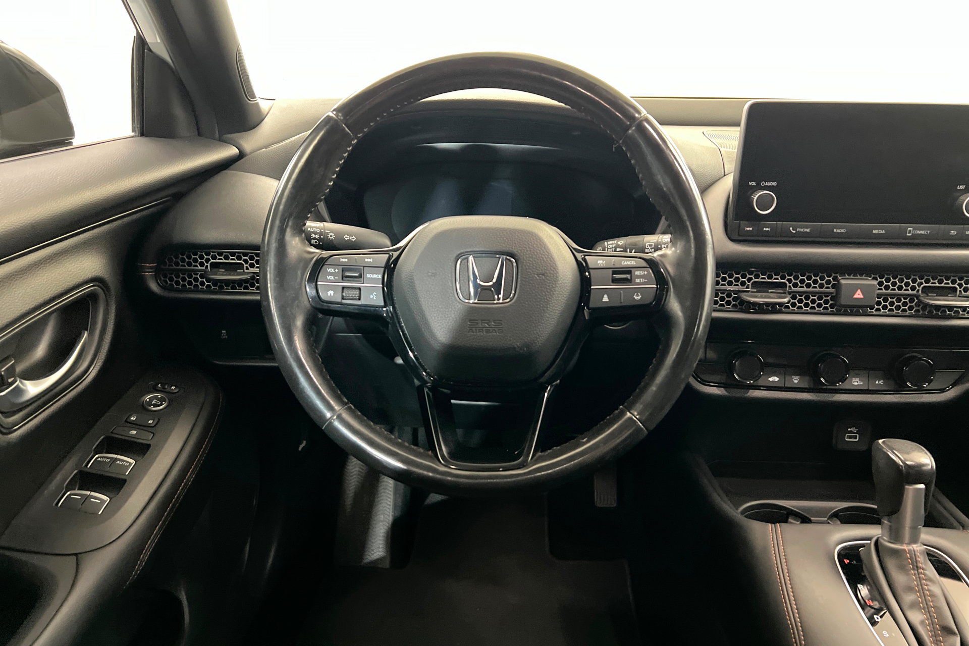 Used 2024 Honda HR-V Sport image 12
