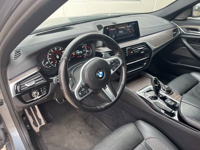 Used 2018 BMW M550i xDrive image 11