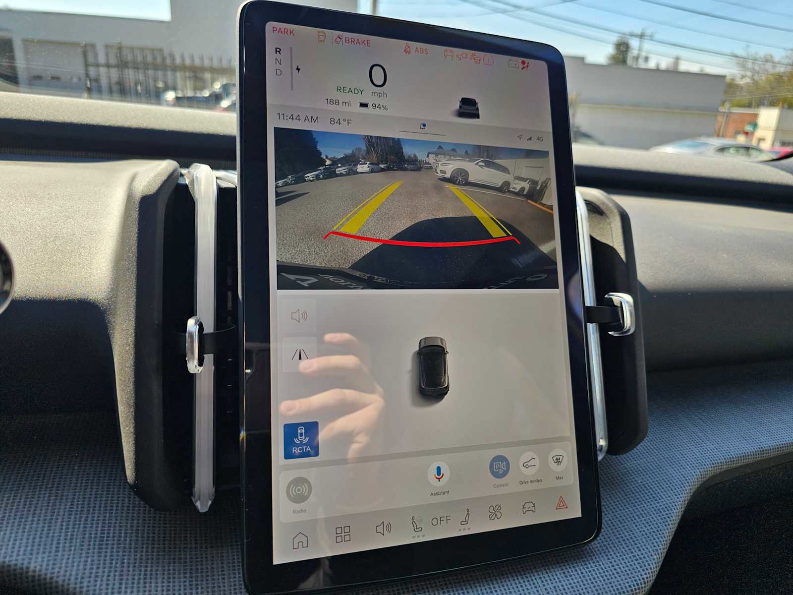 Used 2025 Volvo EX30 Plus w/ Protection Package Premier image 31