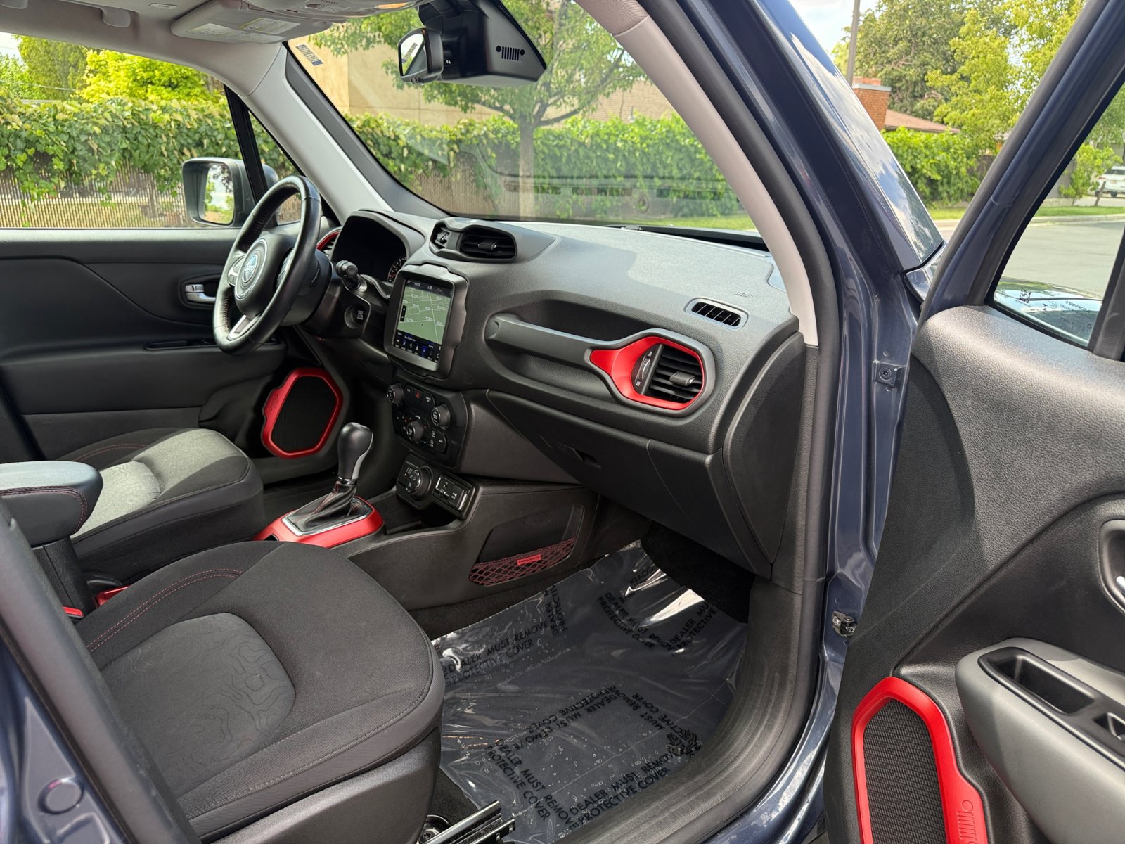 Used 2020 Jeep Renegade Trailhawk w/ UConnect 8.4 Nav Group AWD/4WD image 28