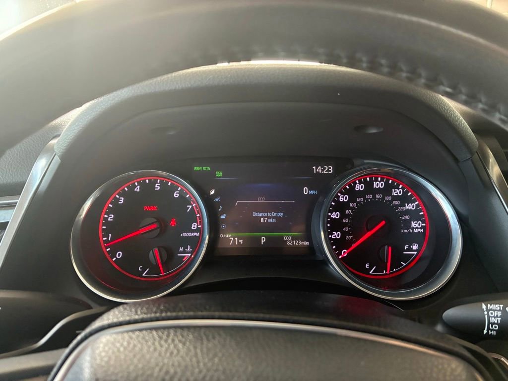 Used 2020 Toyota Camry XSE FWD image 9