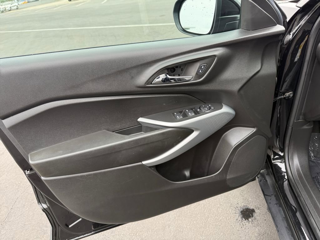 Certified 2024 Chevrolet Trax RS image 11