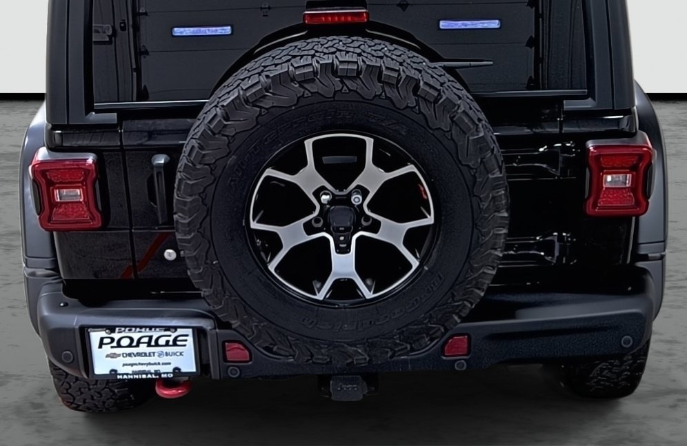 Used 2018 Jeep Wrangler Unlimited Rubicon w/ Dual Top Group AWD/4WD image 11