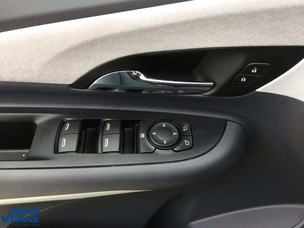 Used 2019 Chevrolet Bolt Premier w/ Infotainment Package image 27
