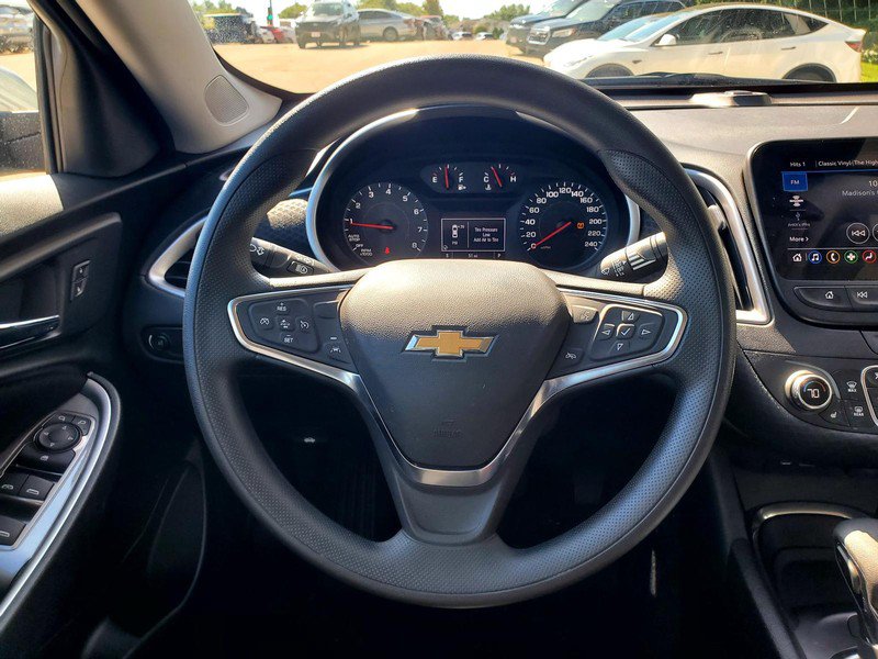 Used 2024 Chevrolet Malibu LT FWD image 9