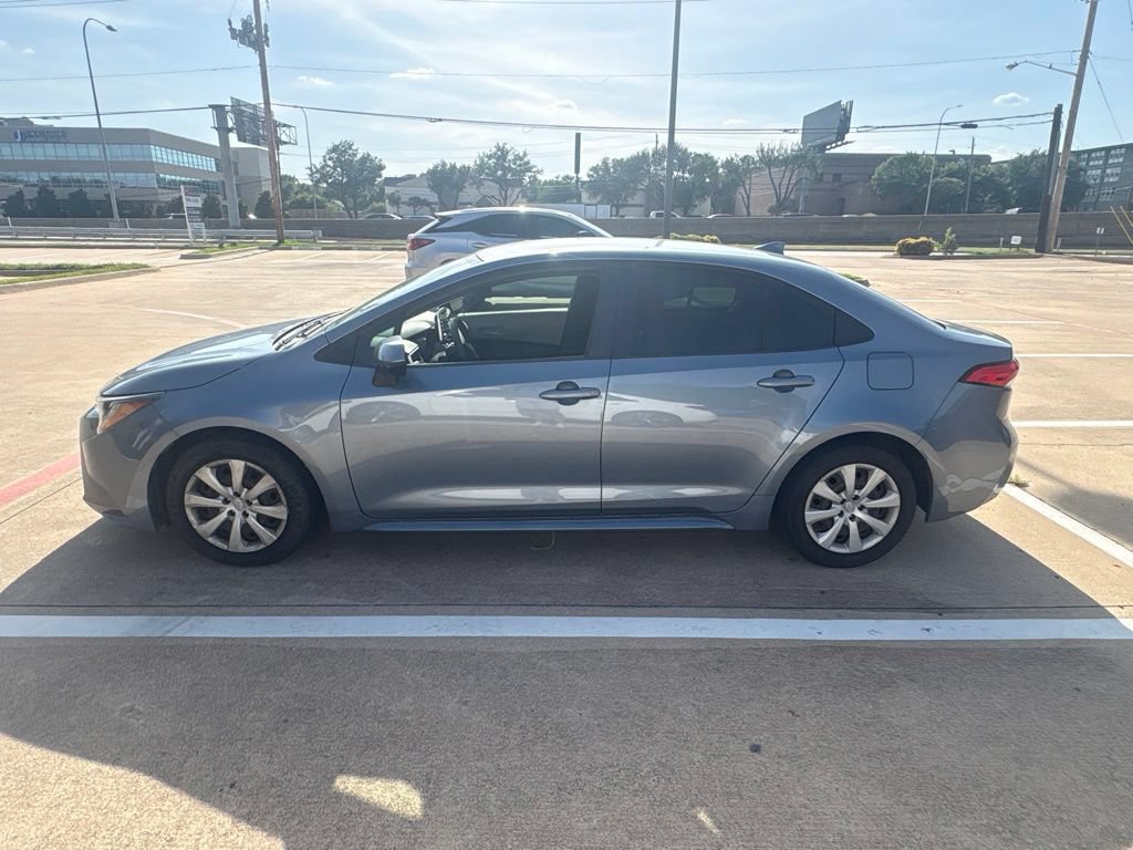 Used 2020 Toyota Corolla LE FWD image 11