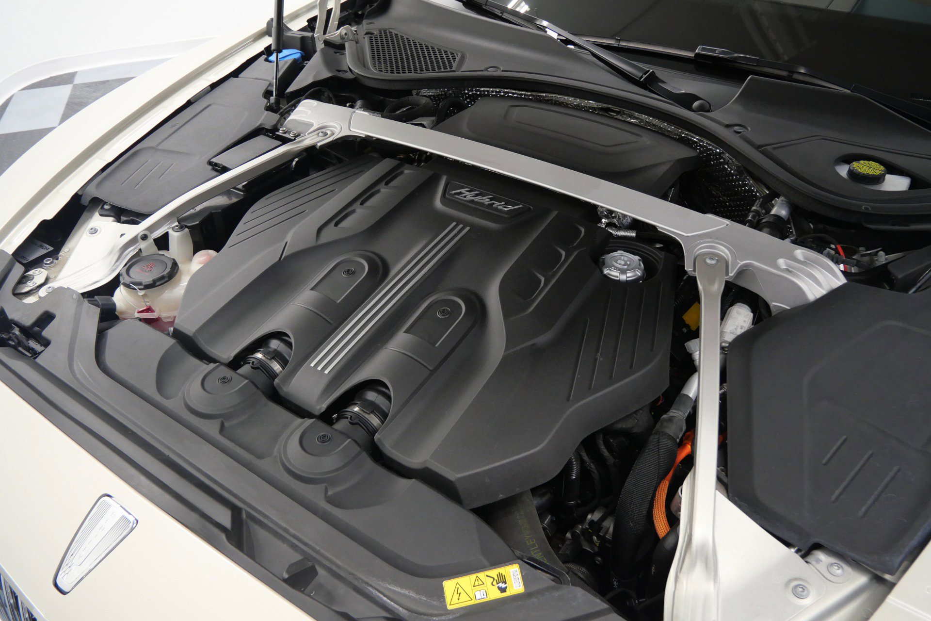 Used 2022 Bentley Flying Spur Plug-In Hybrid image 53