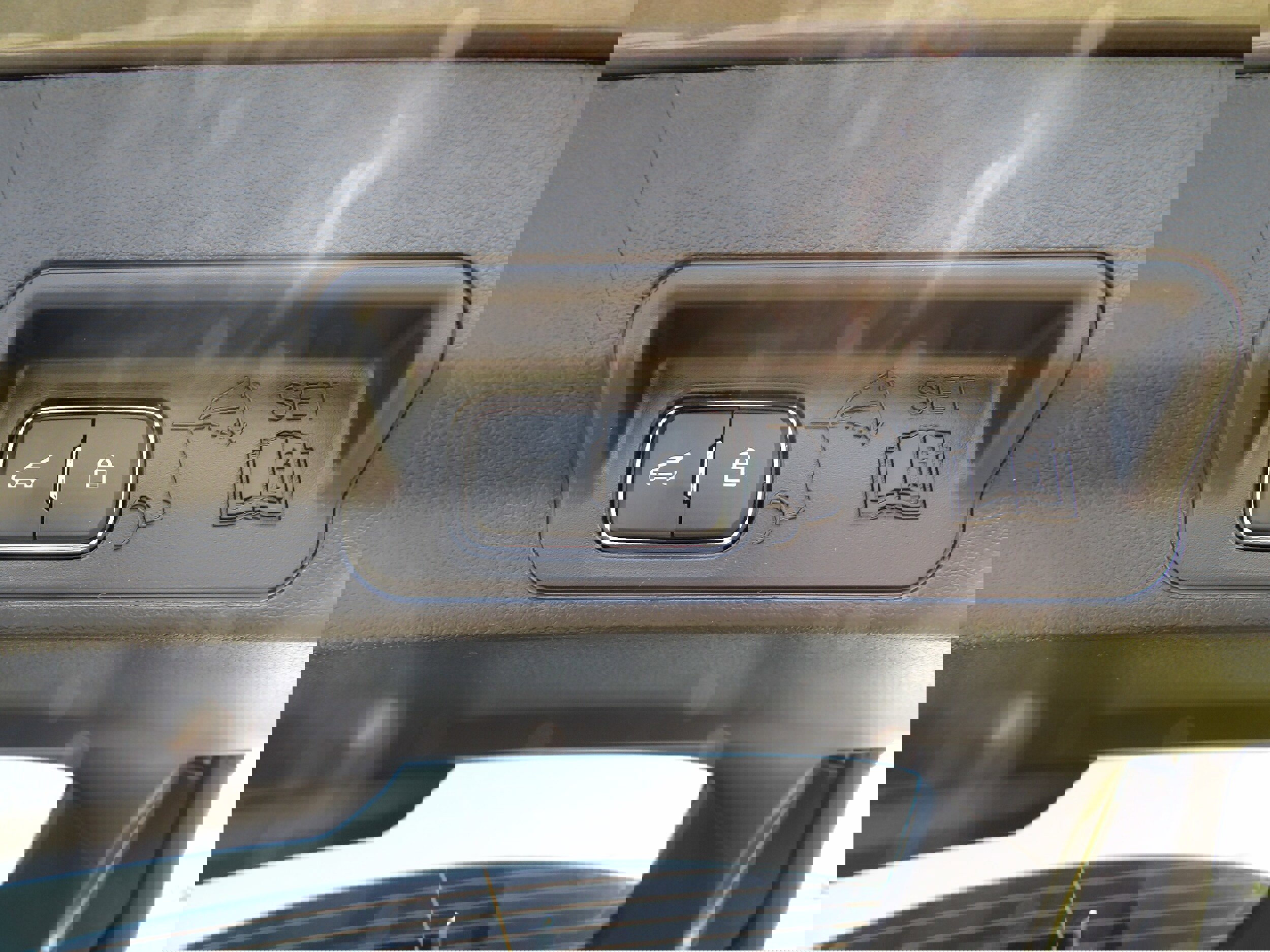 New 2025 Ford Explorer ST image 33