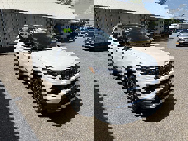 Used 2022 Jeep Compass Limited image 5