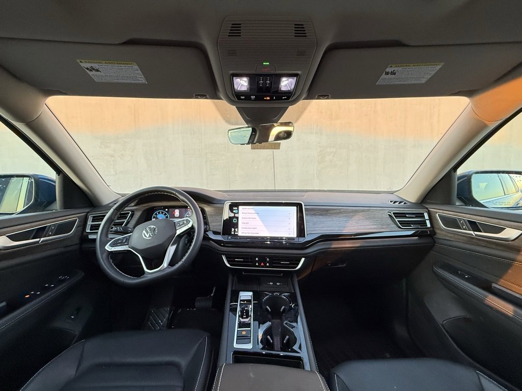 Used 2025 Volkswagen Atlas SEL image 6