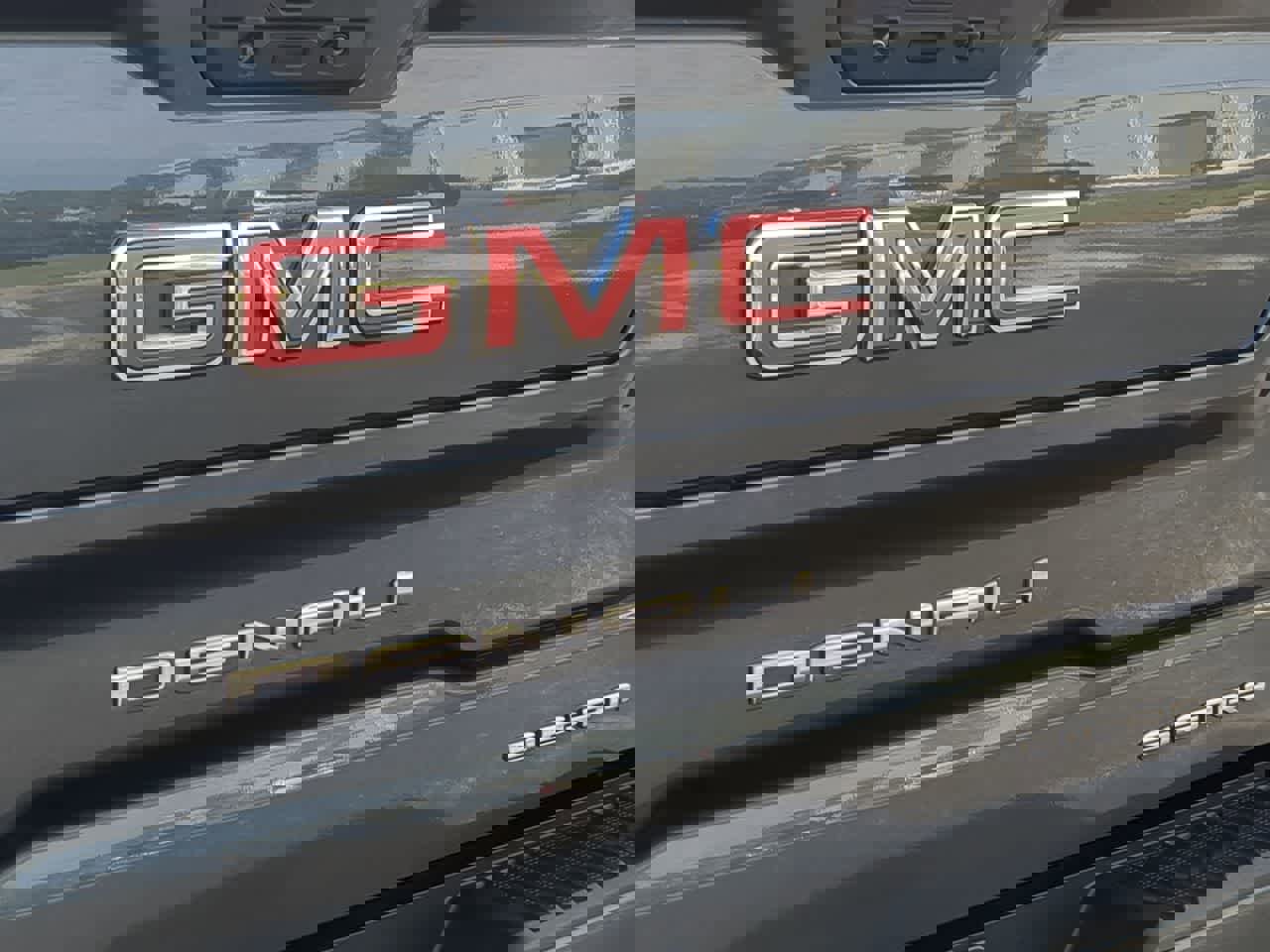 Used 2021 GMC Sierra 1500 Denali w/ Denali Ultimate Package image 13