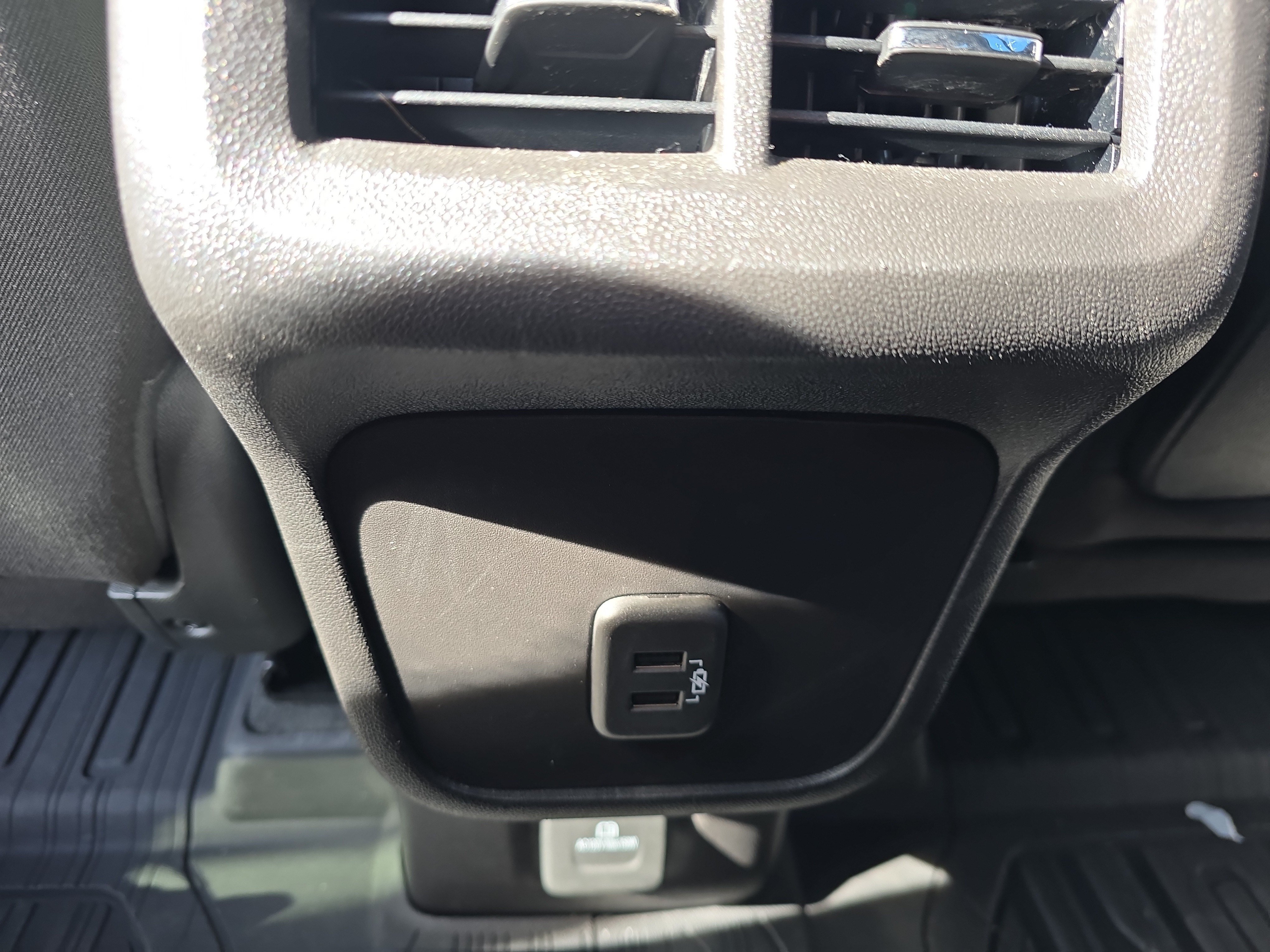 Used 2024 GMC Terrain SLE w/ Driver Convenience Package AWD/4WD image 12