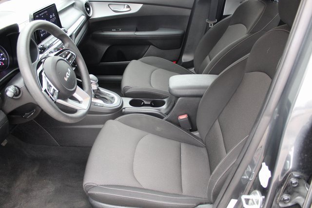 Used 2023 Kia Forte LXS image 8