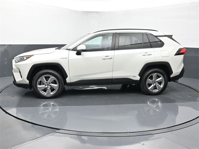 Used 2021 Toyota RAV4 XLE Premium image 2