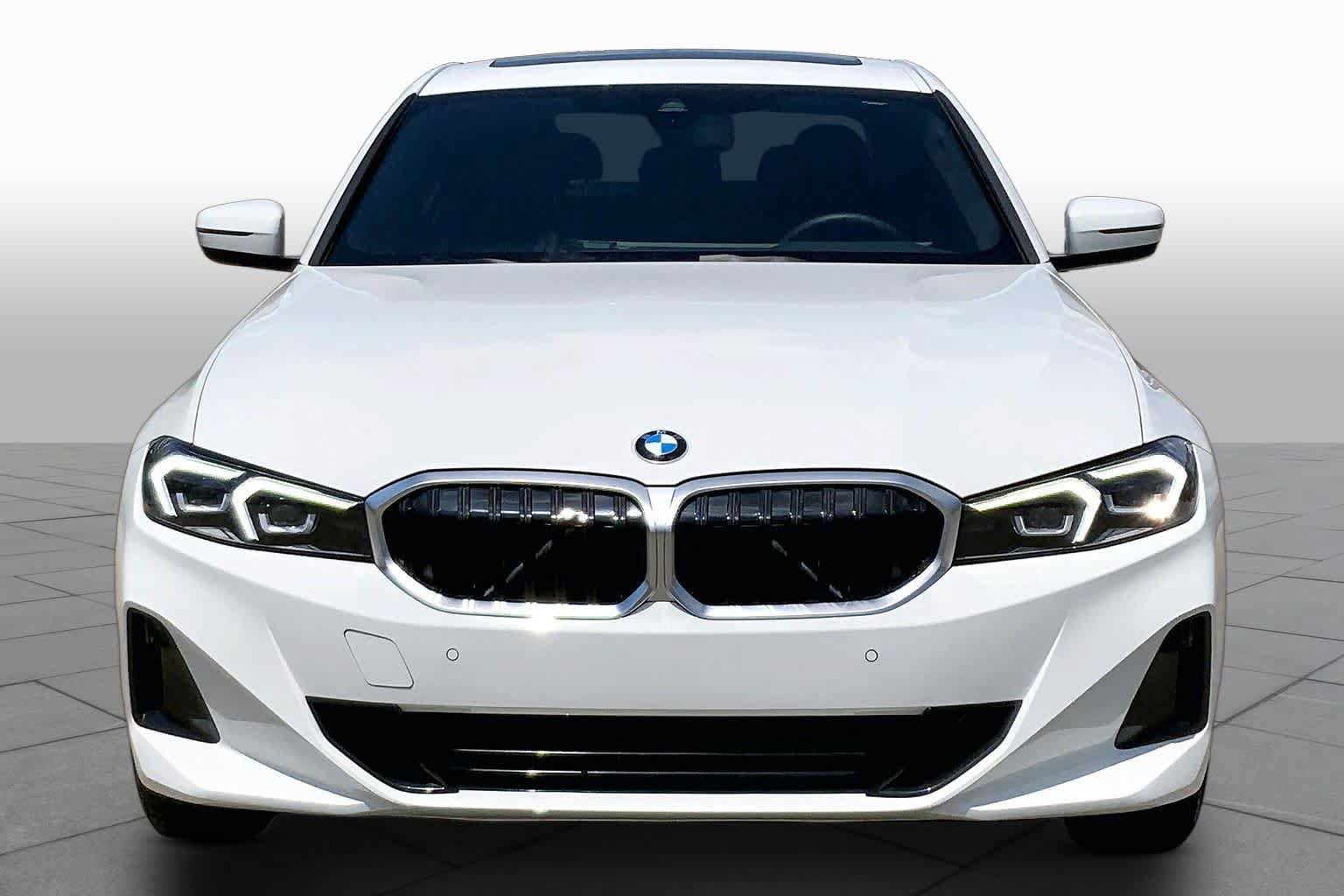Used 2023 BMW 330i xDrive Sedan w/ Premium Package AWD/4WD image 3