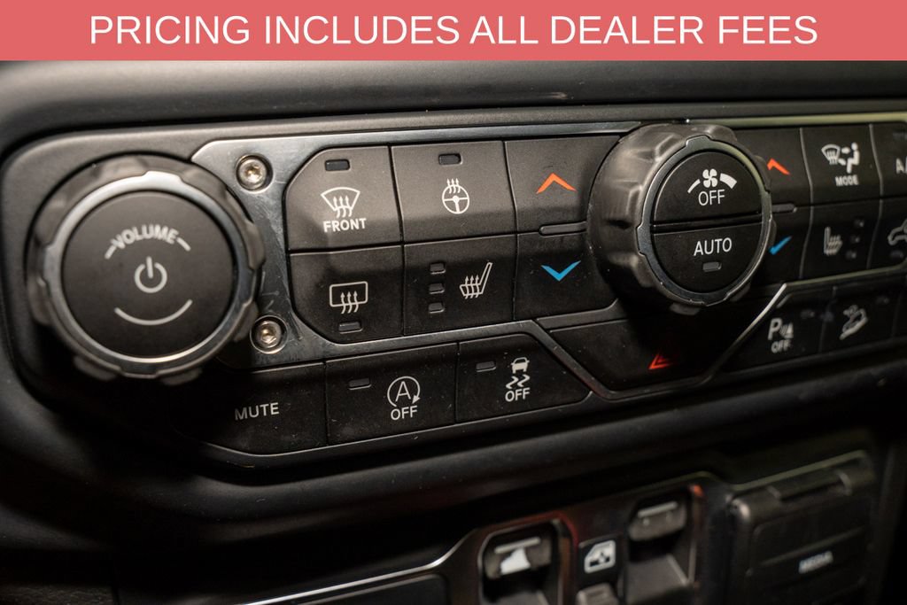 Used 2019 Jeep Wrangler Unlimited Sahara w/ Quick Order Package 24M Moab AWD/4WD image 14