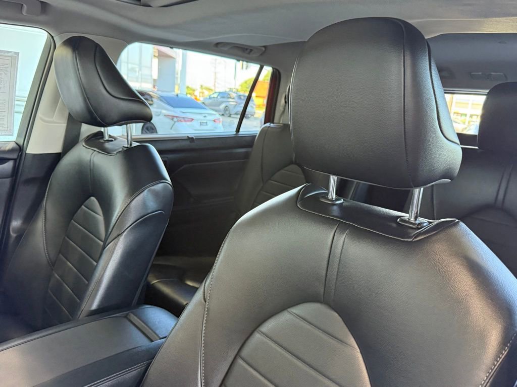 Certified 2023 Toyota Highlander XLE image 22