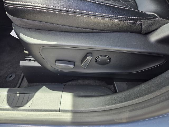Used 2024 Ford Escape SE w/ PHEV Premium Package FWD image 17