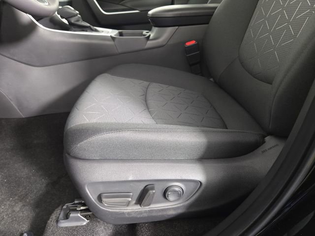 New 2025 Toyota RAV4 XLE image 33