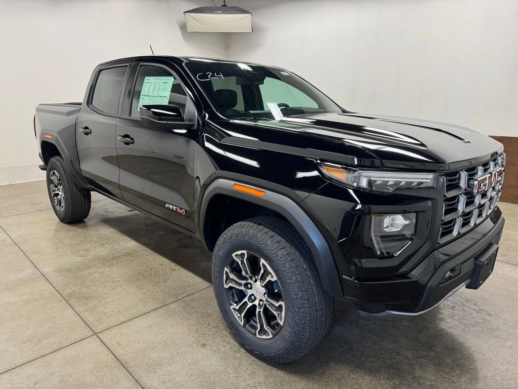New 2025 GMC Canyon AT4