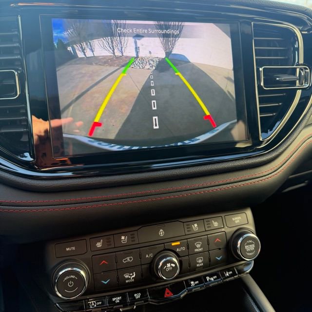 Used 2025 Dodge Durango GT image 23