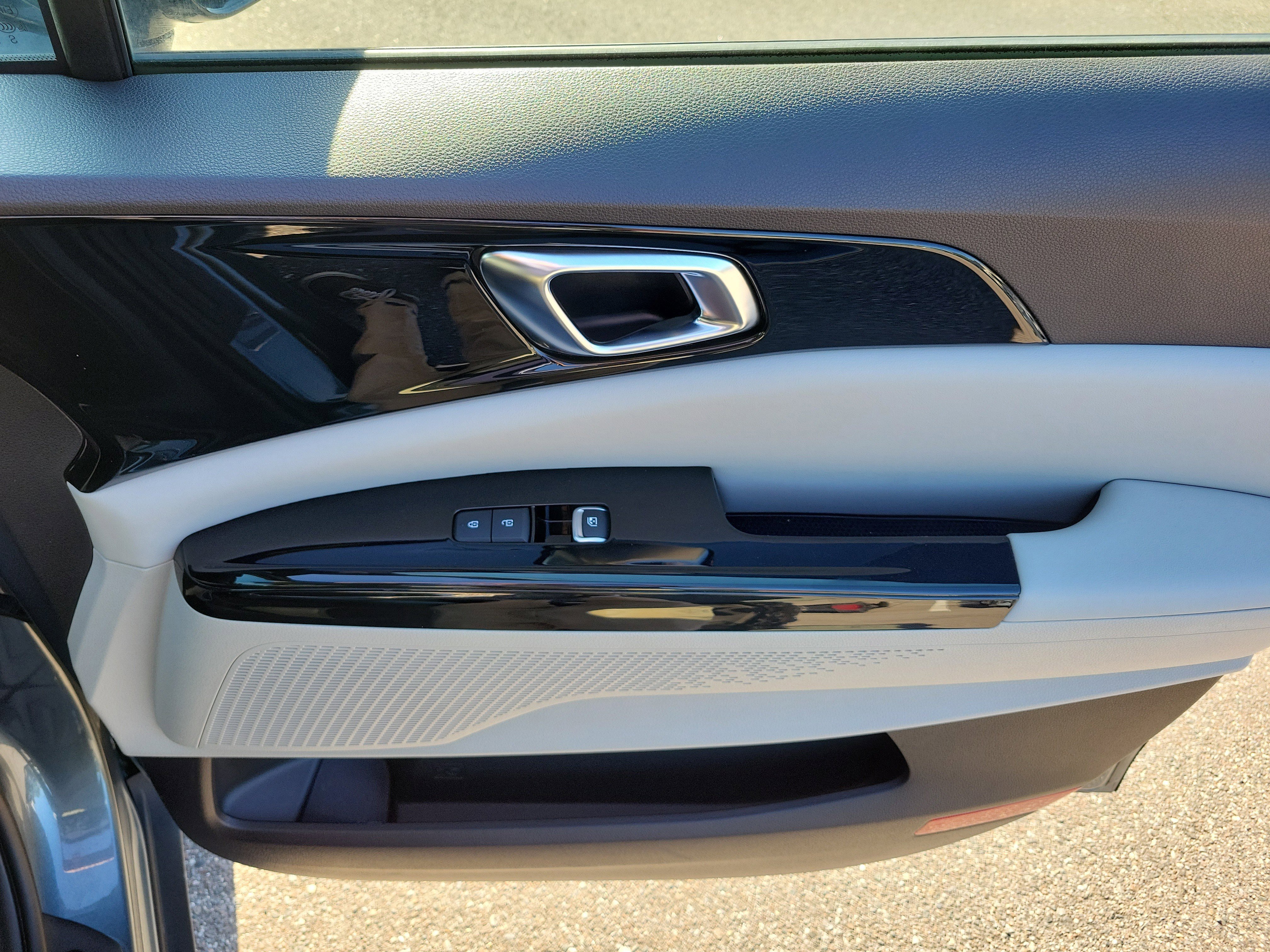 Used 2022 Kia Carnival SX image 10