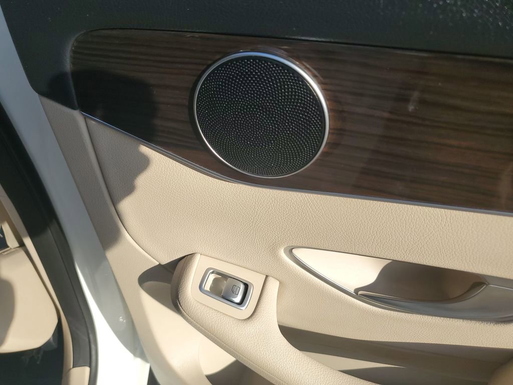 Used 2021 Mercedes-Benz GLC 300 image 48