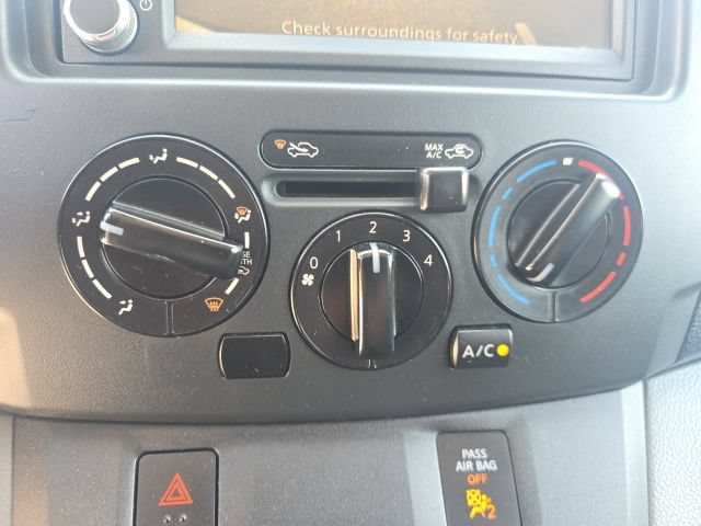 Used 2020 Nissan NV200 S FWD image 19