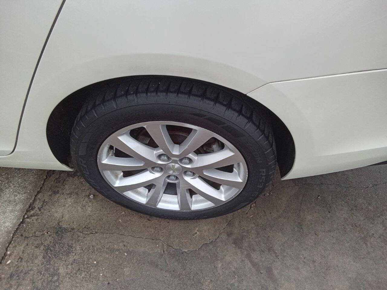 Used 2013 Chevrolet Malibu LTZ FWD image 16