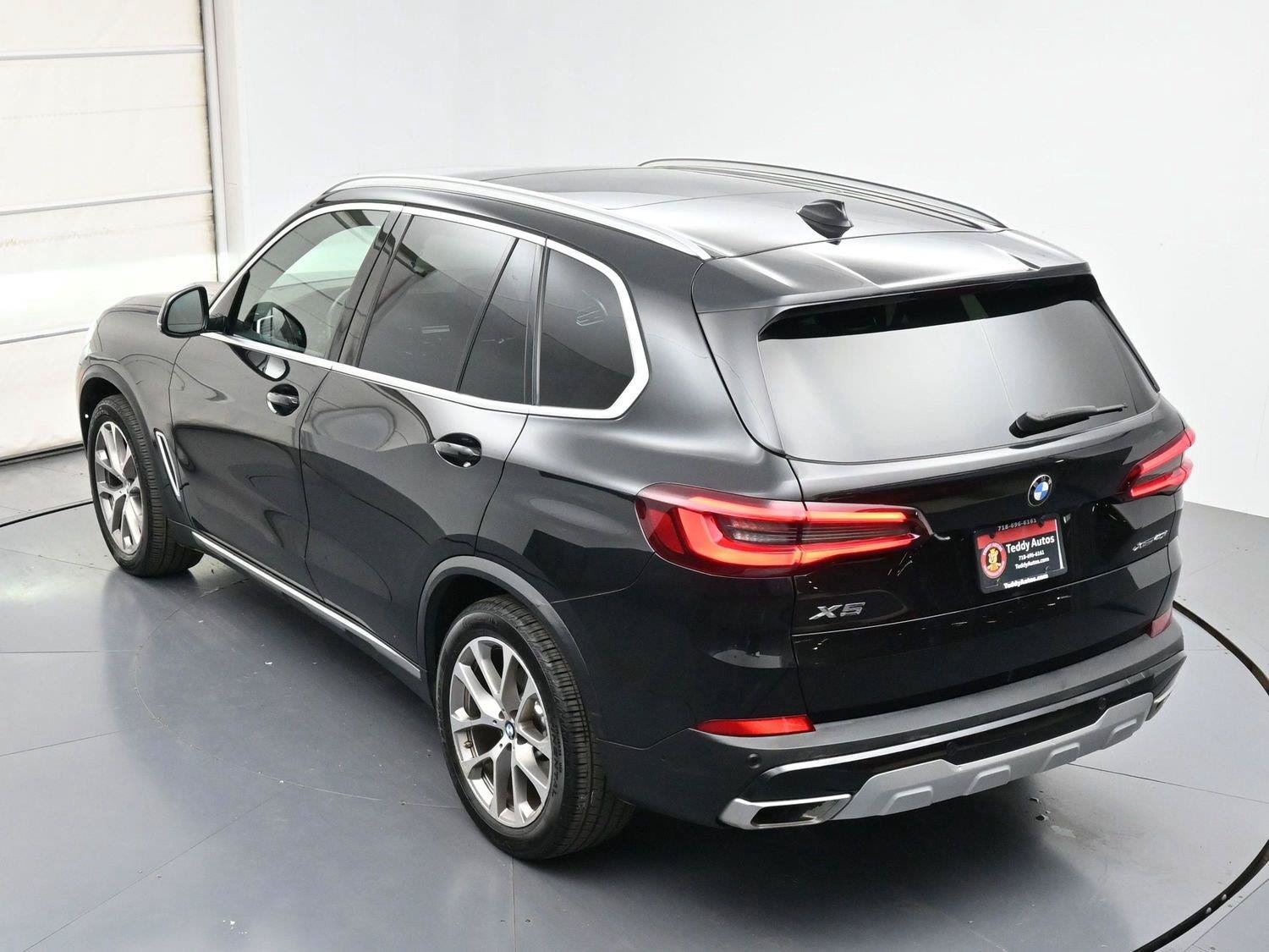 Used 2021 BMW X5 xDrive40i w/ Premium Package 2 AWD/4WD image 33