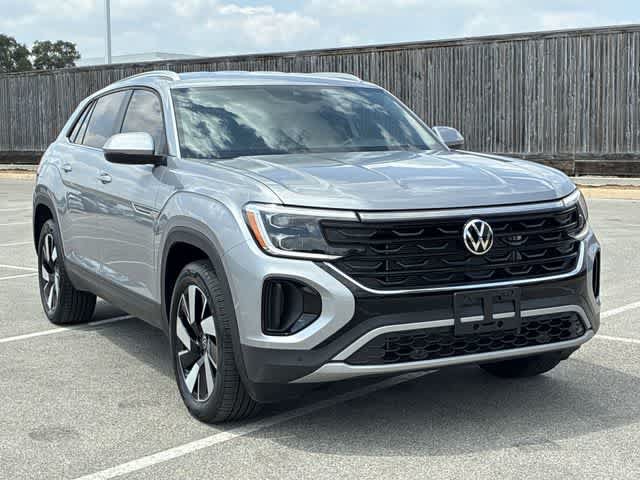 Used 2026 Volkswagen Atlas Cross Sport SE FWD image 8