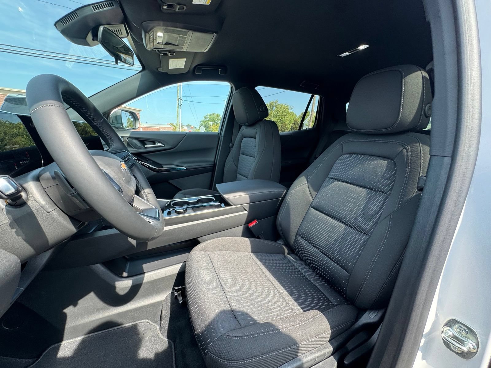 New 2027 Chevrolet Equinox LT AWD/4WD image 13